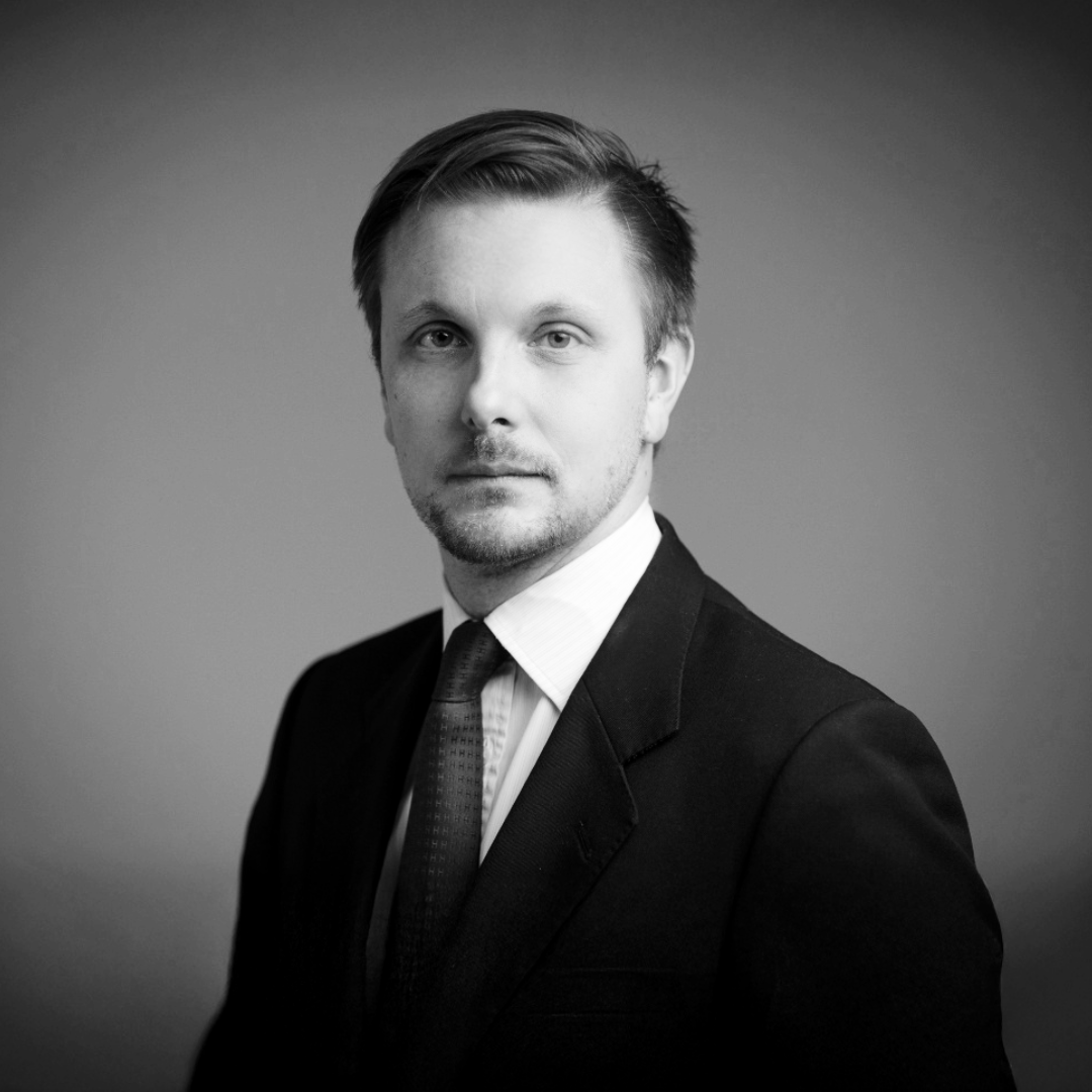 Gabriel black and white
